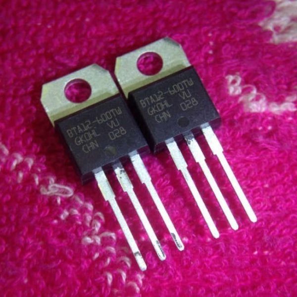 Bta12-600 Tw B Bta12 Bta12600 Tw Bta 12-600 Tw Triac 12a