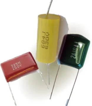 capacitores plasticos 312x360 - Que son los Capacitores o Condensadores Eléctricos y tipos