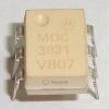 2 X Moc3031 Optoacoplador Con Salida A Triac Cruce Por Cero