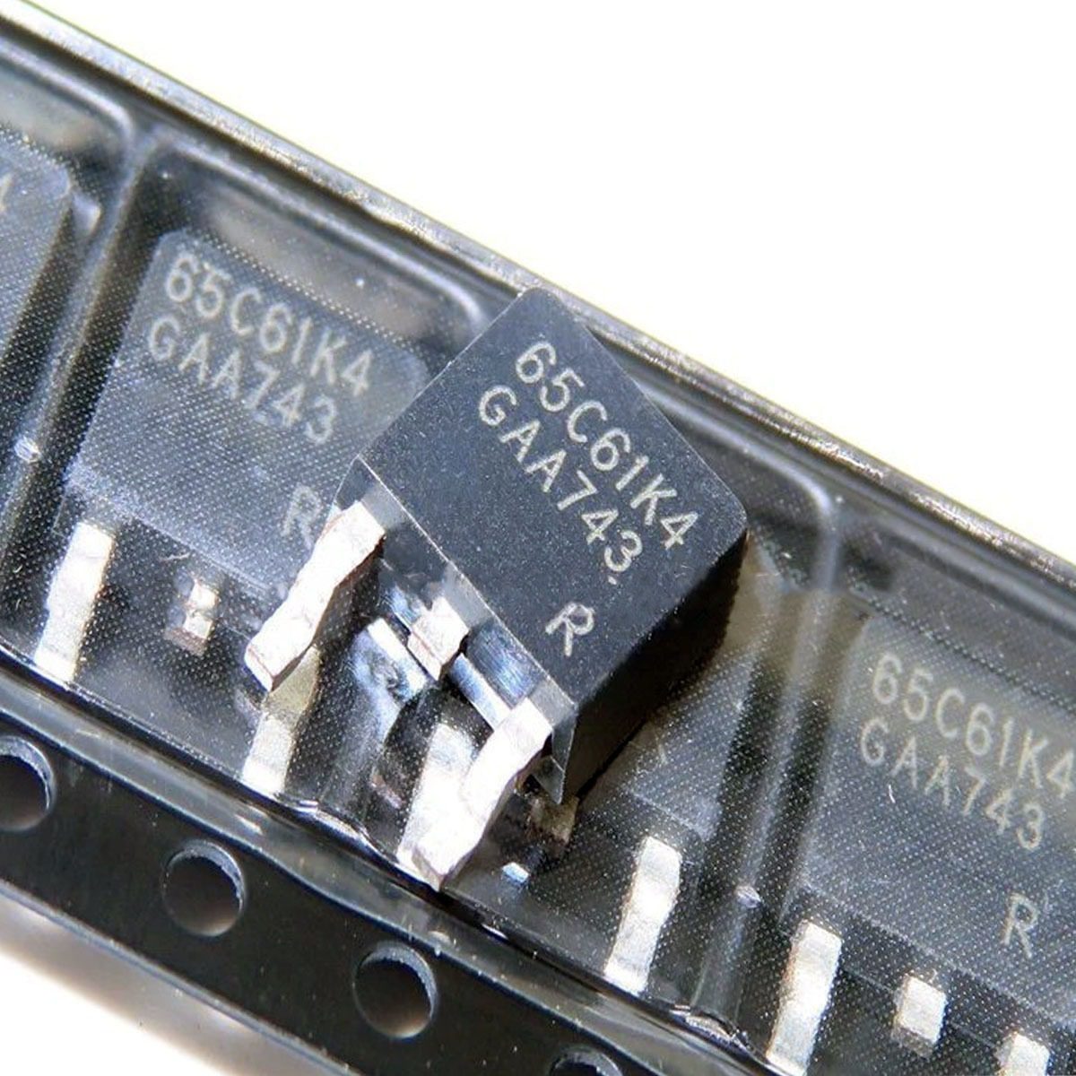 65c61k4 Transistor Smd Nwe Ipd65r1k4c6 To-252 700v 8.3a 2 65c61k4 Transistor Smd Nwe Ipd65r1k4c6 To-252 700v 8.3a - Image 2